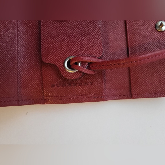 EUC Burberry - Picture 5 of 10